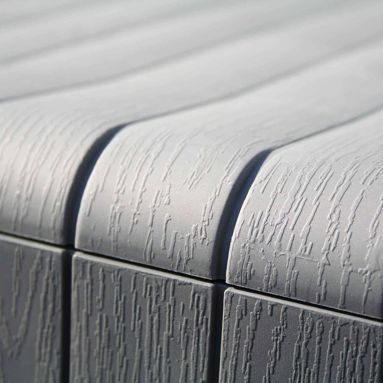  Gardiun Coffre De Rangement Fabriqué En Résine Top 117 X 45,5 X 57,50 Cm 270 L Montage En Clic Avec Système De Fermeture Gris