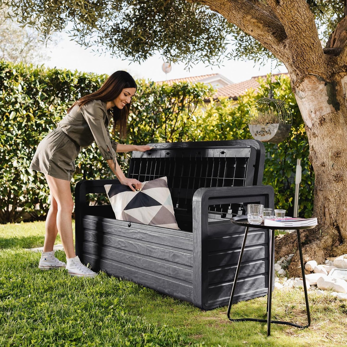  Toomax Coffre Foreverspring Avec Assise 2 Personnes 270 L, En Plastique Effet Bois, Dimensions 132,5 X 58 X 89 Cm, Article 599, Couleur : Anthracite